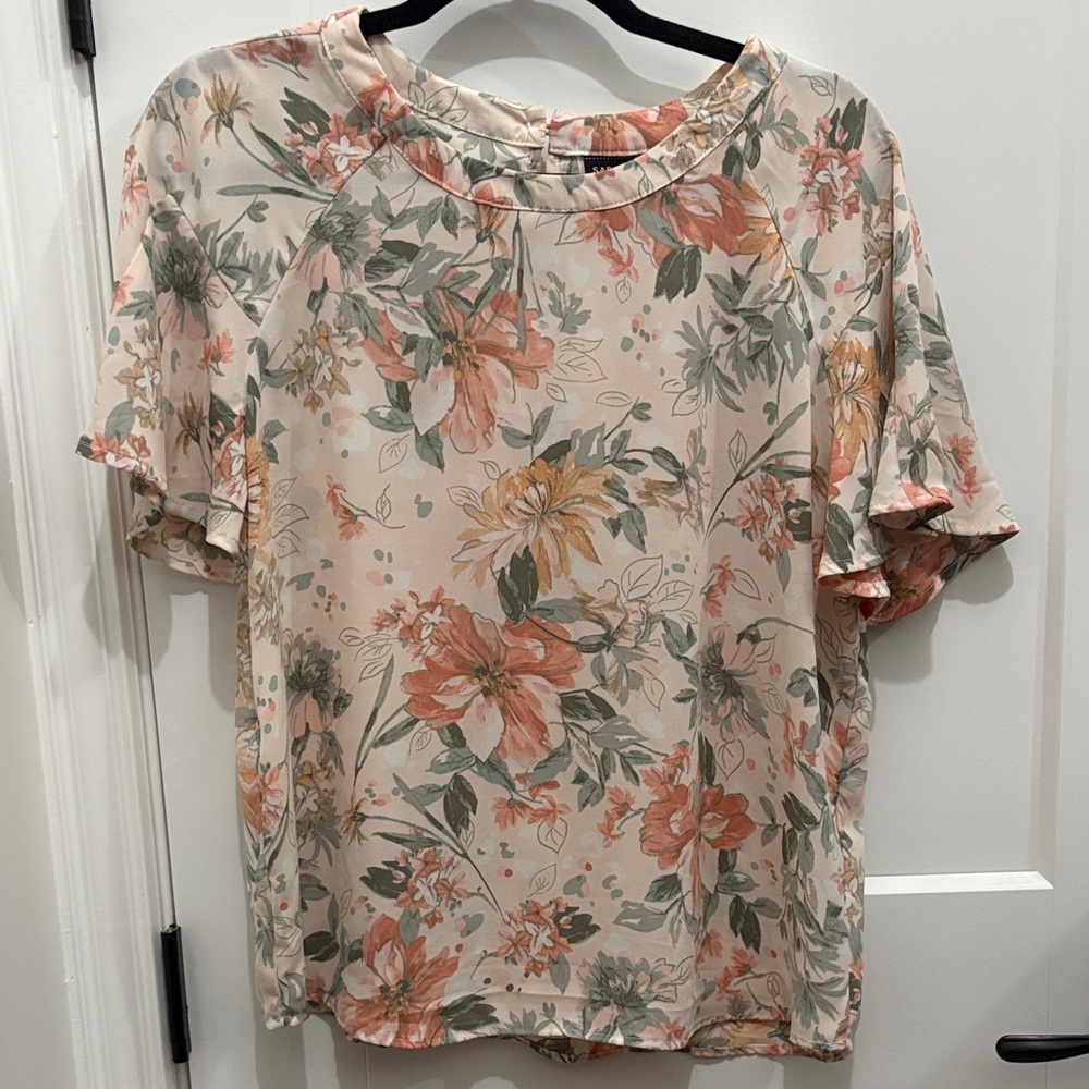 Sara Michelle Floral Blouse in Cream and Peach
